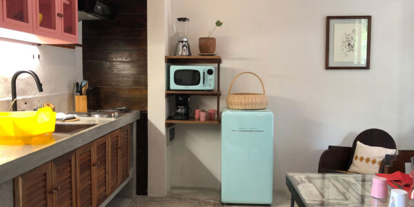 Kitchen and dining area - Pajaro Toh Studio | La Casa de Maria 11:11